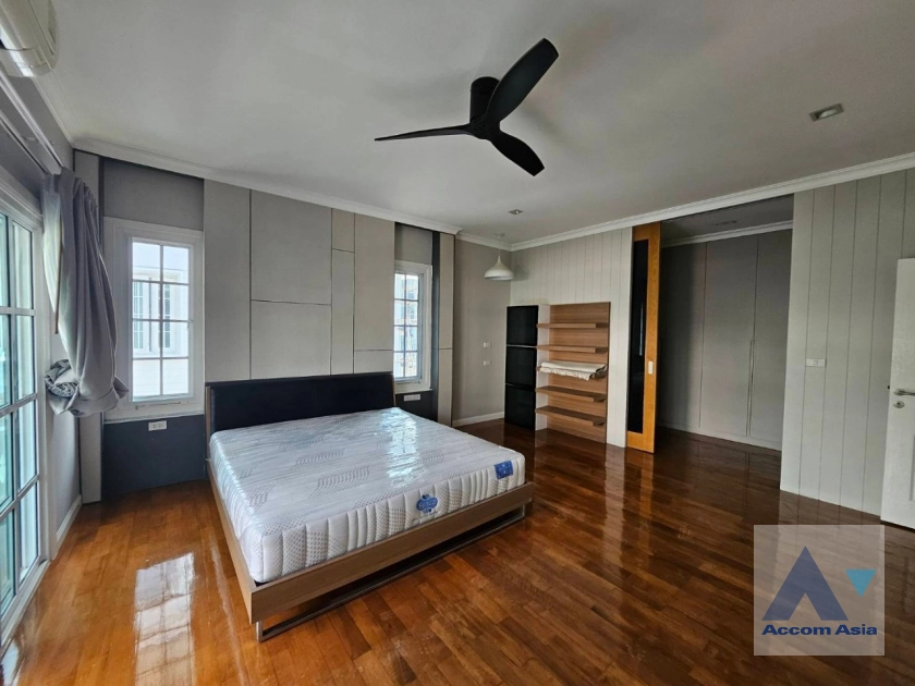 5  3 br House For Rent in Bang Na ,Bangkok BTS Bearing at Fantasia Villa 3  AA22061