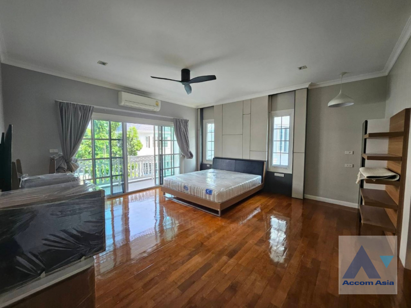 4  3 br House For Rent in Bangna ,Bangkok BTS Bearing at Fantasia Villa 3  AA22061