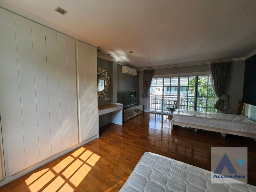10  3 br House For Rent in Bangna ,Bangkok BTS Bearing at Fantasia Villa AA22061