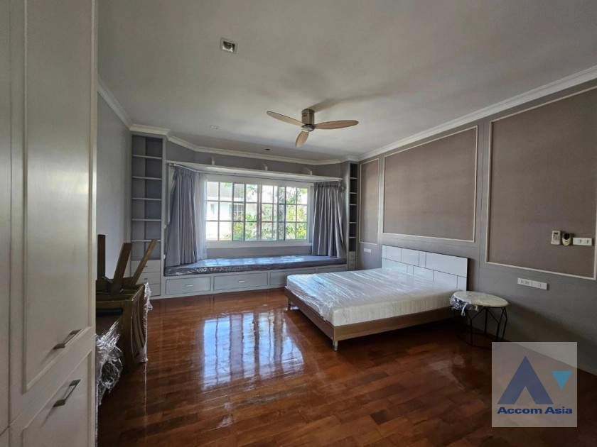 6  3 br House For Rent in Bang Na ,Bangkok BTS Bearing at Fantasia Villa 3  AA22061