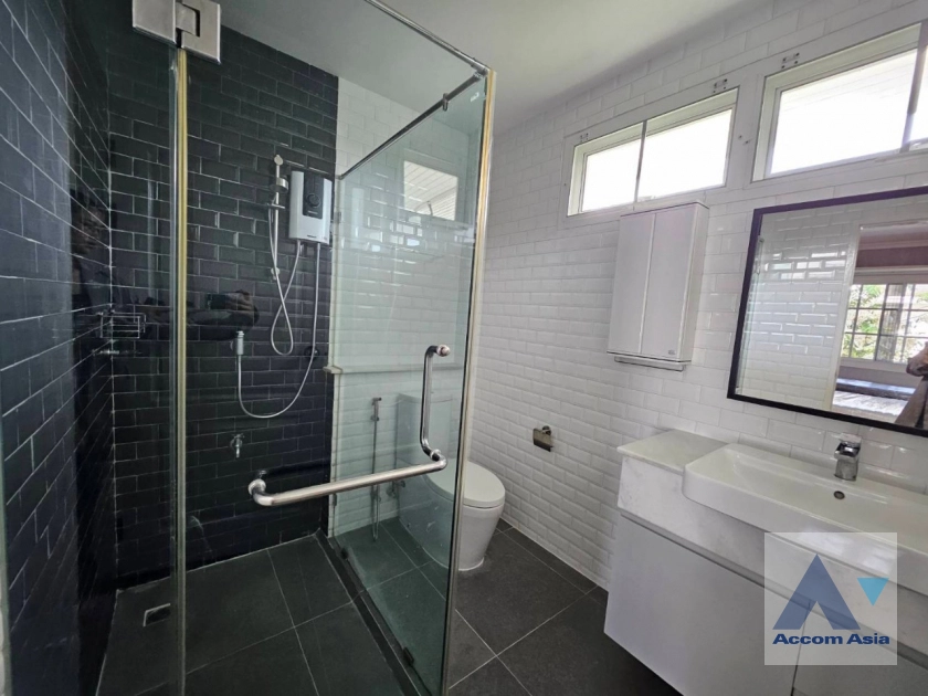 17  3 br House For Rent in Bang Na ,Bangkok BTS Bearing at Fantasia Villa 3  AA22061