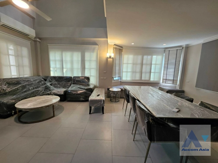  1  3 br House For Rent in Bang Na ,Bangkok BTS Bearing at Fantasia Villa 3  AA22061