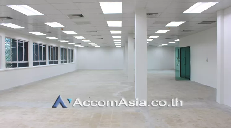  2  Office Space For Rent in Sathorn ,Bangkok BTS Surasak at Bhiraj Tower At Sathorn AA22066