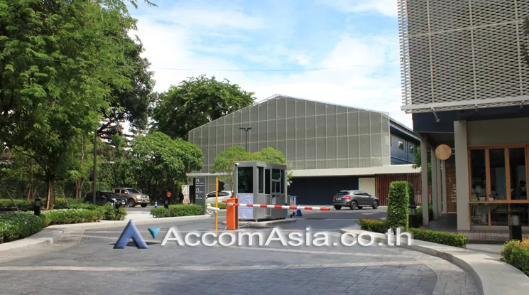 5  Office Space For Rent in Sathorn ,Bangkok BTS Surasak at Bhiraj Tower At Sathorn AA22070