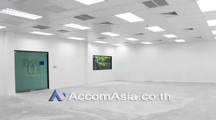 unit Office space For Rent in Sathorn, Bangkok  near BTS Surasak (AA22071)