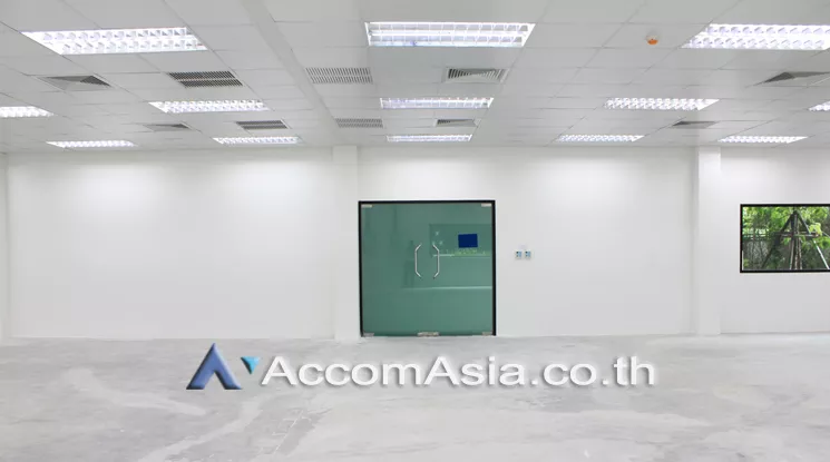 unit Office space For Rent in Sathorn, Bangkok  near BTS Surasak (AA22071)