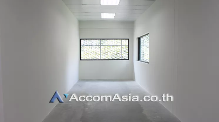 unit Office space For Rent in Sathorn, Bangkok  near BTS Surasak (AA22075)