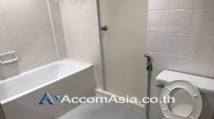  1  2 br Apartment for rent and sale in Sukhumvit ,Bangkok BTS Asok - MRT Phetchaburi at Greenery garden and privacy AA22081