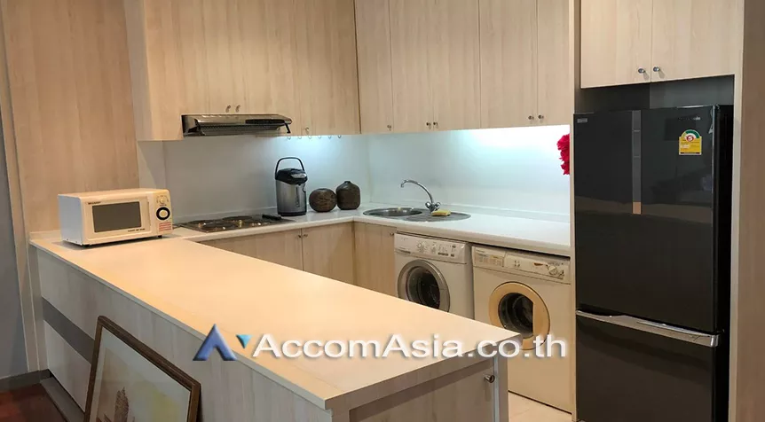 unit 1 Bedroom  Condominium For Rent in Ploenchit, Bangkok  near BTS Chitlom (AA22083)