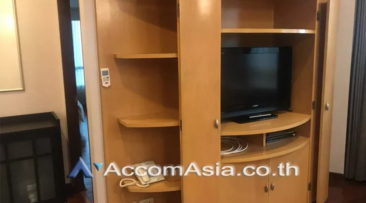 unit 1 Bedroom  Condominium For Rent in Ploenchit, Bangkok  near BTS Chitlom (AA22085)