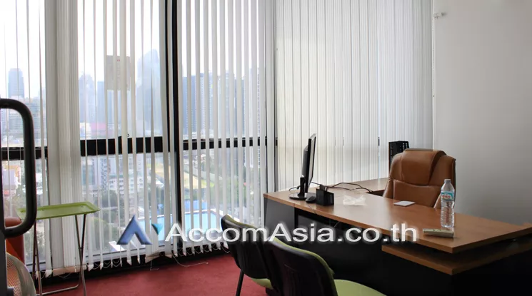 5  Office Space For Rent in Ratchadapisek ,Bangkok MRT Rama 9 at Chamnan Phenjati Business Center AA22096