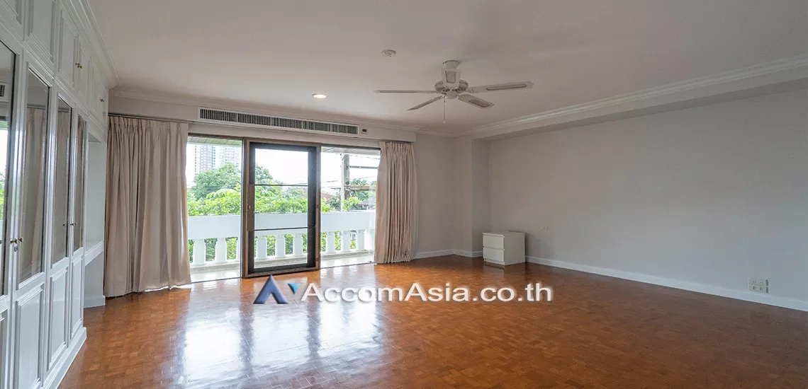 6  4 br Apartment For Rent in Sathorn ,Bangkok BTS Chong Nonsi at Kid Friendly Place Short Walk to Nang Linchi Road 10320