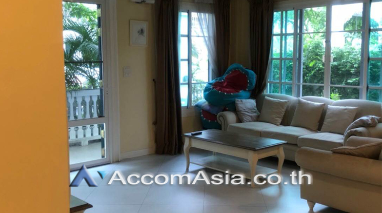  3 Bedrooms  House For Rent in Bangna, Bangkok  near BTS Bearing (AA22116)
