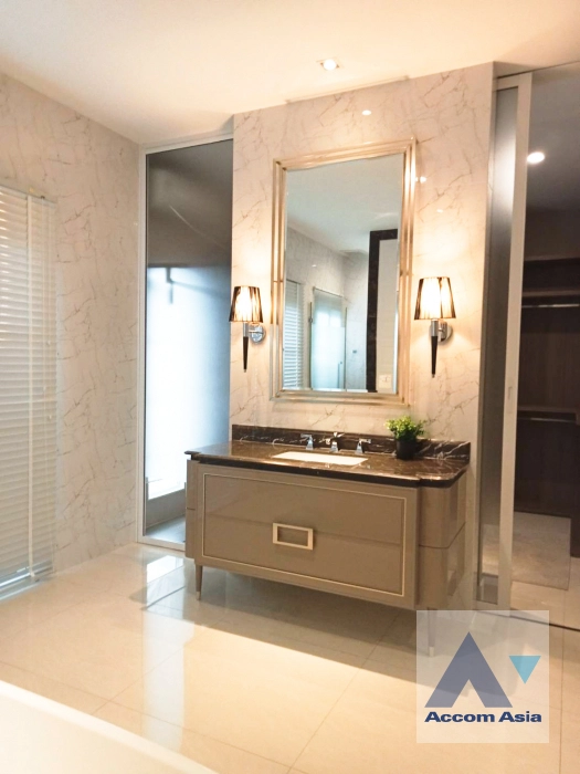 10  4 br House For Rent in Bang Na ,Bangkok  at Nantawan Bangna AA22157