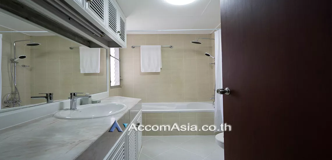 11  3 br Apartment For Rent in Sukhumvit ,Bangkok BTS Phrom Phong at The comfortable low rise residence AA22174
