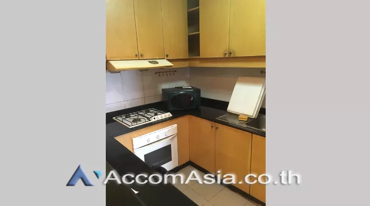  2 Bedrooms  Condominium For Sale in Sukhumvit, Bangkok  near BTS Nana (AA22175)