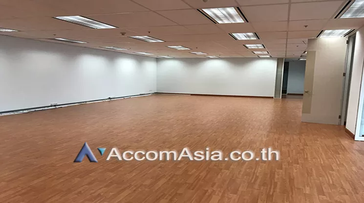 unit Office space For Rent in Ploenchit, Bangkok  near BTS Ploenchit (AA22179)