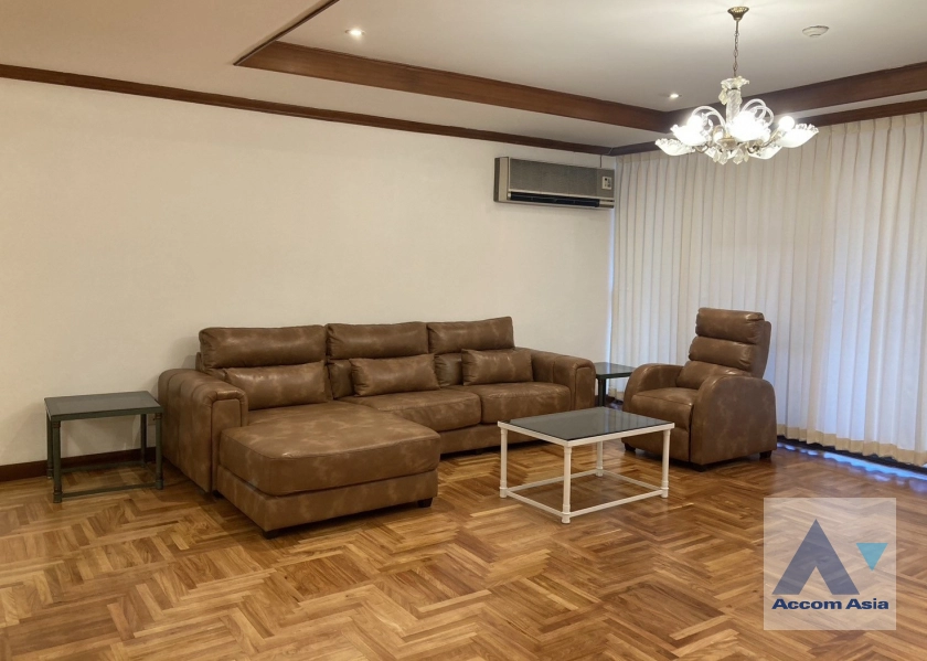 Pet friendly |  Suite For Family Apartment  3 Bedroom for Rent MRT Sukhumvit in Sukhumvit Bangkok