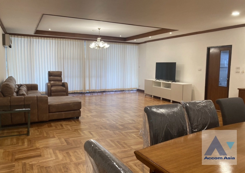unitPet friendly |  3 Bedrooms  Apartment For Rent in Sukhumvit, Bangkok  near BTS Asok - MRT Sukhumvit (AA22191)