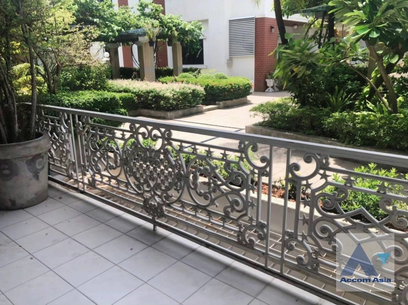 19  4 br Townhouse for rent and sale in Sukhumvit ,Bangkok BTS Ekkamai at Lotus Point Ekkamai AA22196