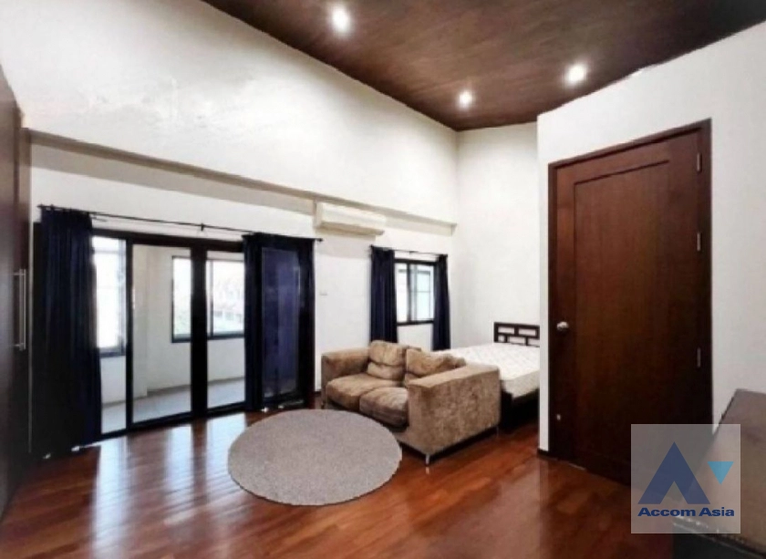 7  4 br Townhouse for rent and sale in Sukhumvit ,Bangkok BTS Ekkamai at Lotus Point Ekkamai AA22196