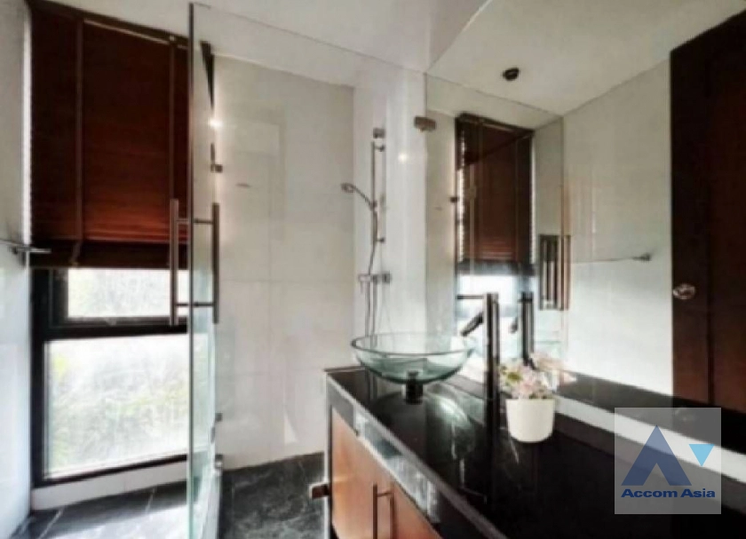 12  4 br Townhouse for rent and sale in Sukhumvit ,Bangkok BTS Ekkamai at Lotus Point Ekkamai AA22196