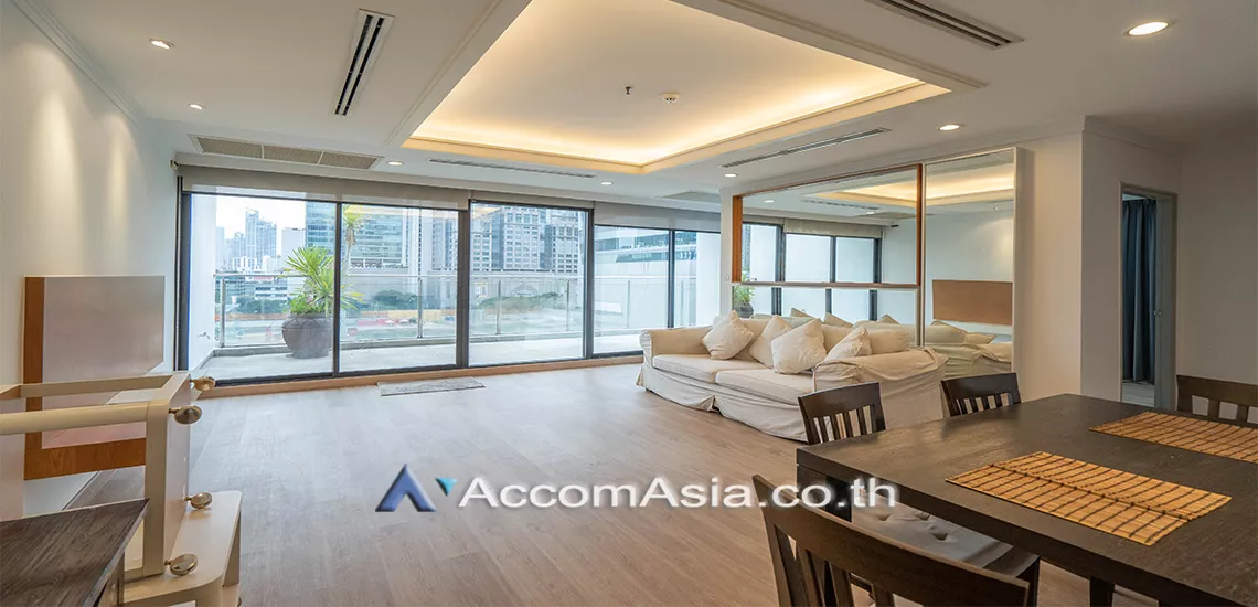 unit 2 Bedrooms  Condominium For Rent in Ploenchit, Bangkok  near BTS Chitlom (21385)