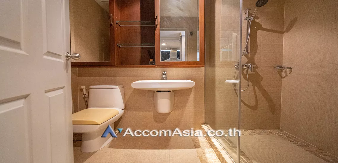 11  2 br Condominium For Rent in Ploenchit ,Bangkok BTS Chitlom at New House 21385