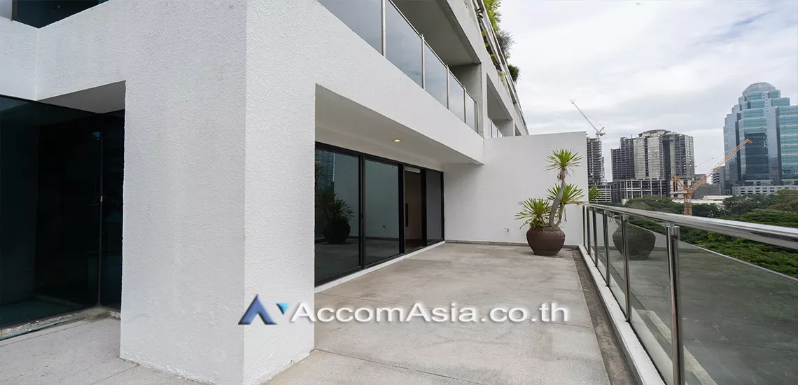unit 2 Bedrooms  Condominium For Rent in Ploenchit, Bangkok  near BTS Chitlom (21385)