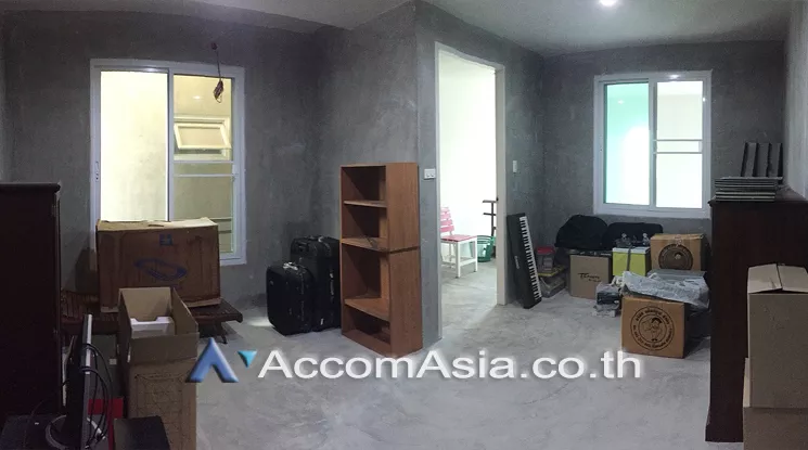  6 Bedrooms  House For Sale in Sathorn, Bangkok  near BRT Thanon Chan (AA22211)