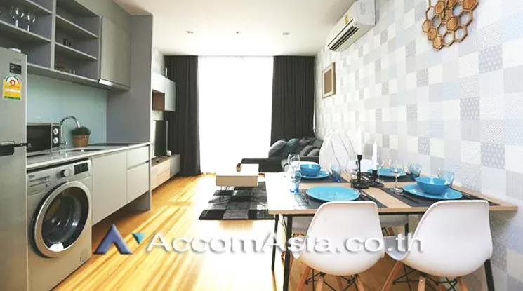  2 Bedrooms  Condominium For Rent & Sale in Silom, Bangkok  near BTS Surasak (AA22213)