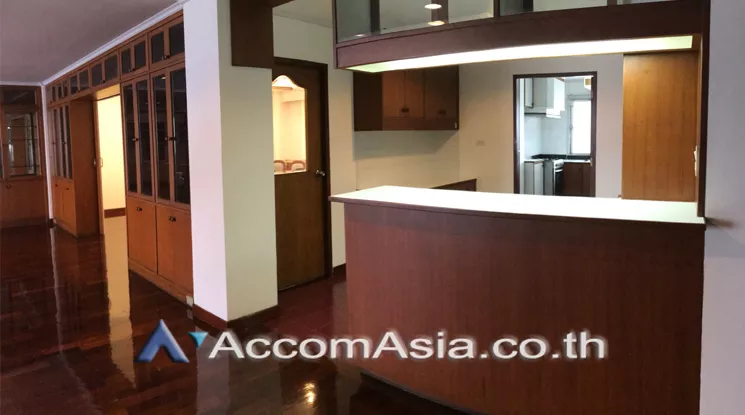  1  4 br Apartment for rent and sale in Phaholyothin ,Bangkok BTS Saphan-Kwai at Heart of Phaya Thai AA22220