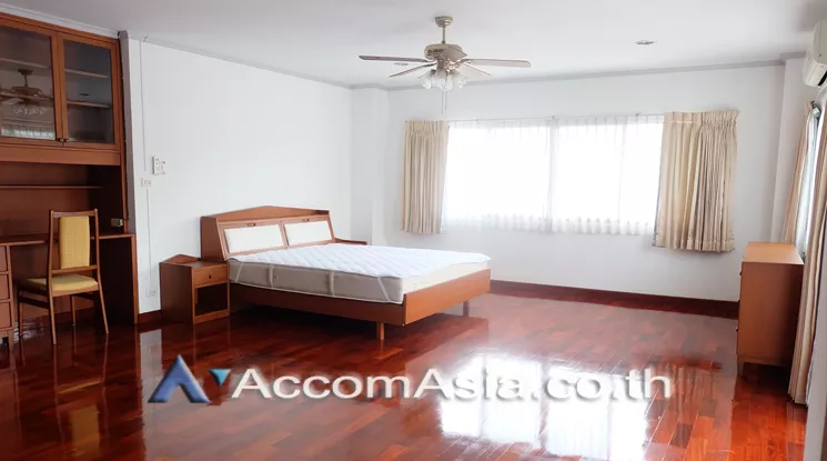 5  4 br Apartment For Rent in Phaholyothin ,Bangkok BTS Saphan-Kwai at Heart of Phaya Thai AA22220