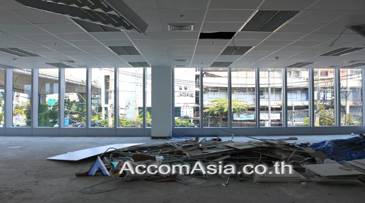 5  Office Space For Rent in Sukhumvit ,Bangkok BTS Phra khanong at Summer Hub AA22236