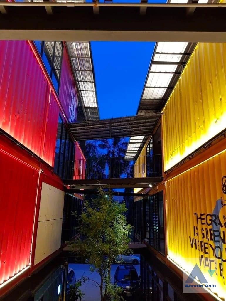  1  Office Space For Rent in Sukhumvit ,Bangkok BTS Ekkamai at Office Space for RENT AA22245