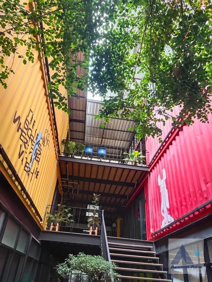 5  Office Space For Rent in Sukhumvit ,Bangkok BTS Ekkamai at Office Space for RENT AA22245