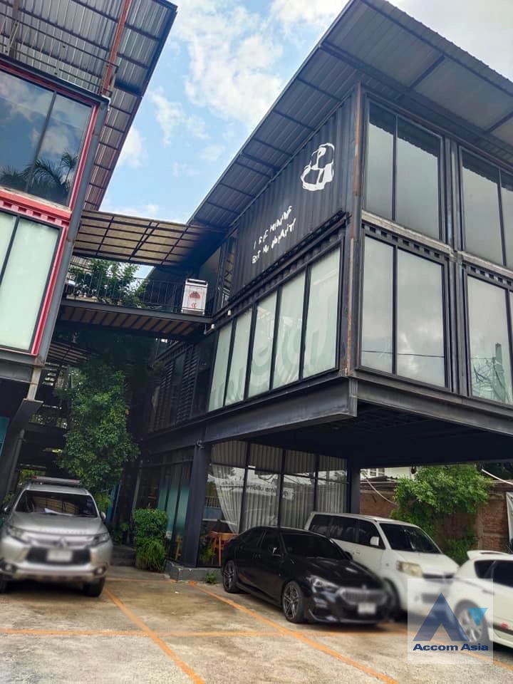 6  Office Space For Rent in Sukhumvit ,Bangkok BTS Ekkamai at Office Space for RENT AA22245