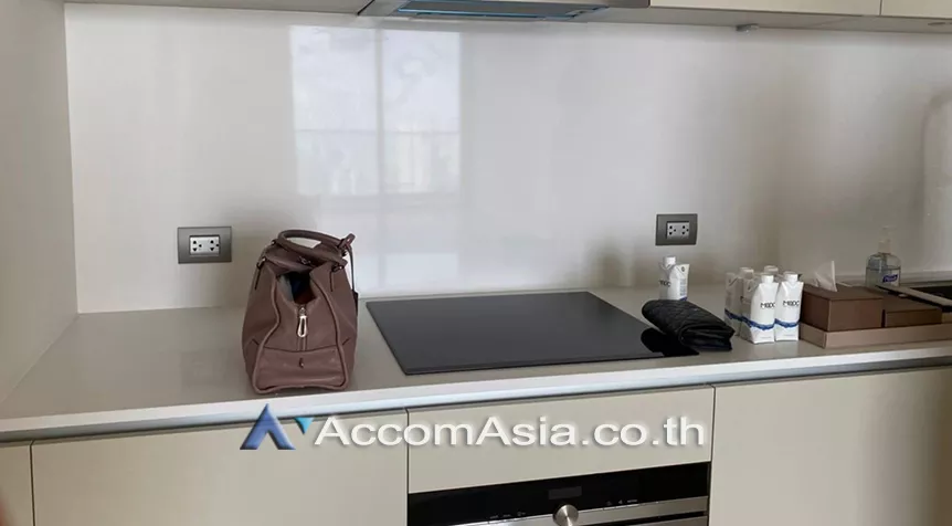 unit 3 Bedrooms  Condominium For Rent in Charoen Nakhon, Bangkok  near BTS Krung Thon Buri (AA22261)