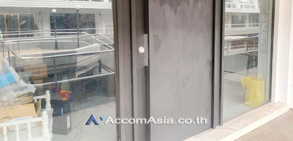 1  Townhouse for rent and sale in Sukhumvit ,Bangkok BTS Ekkamai at Park Avenue AA22270