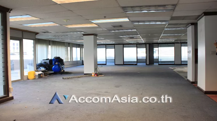 8  Office Space For Rent in Ploenchit ,Bangkok BTS Chitlom at Alma Link Building AA22351