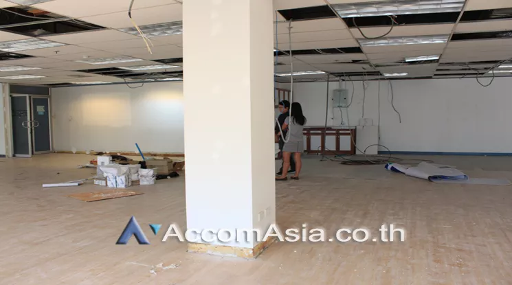 5  Office Space For Rent in Ploenchit ,Bangkok BTS Chitlom at Alma Link Building AA22352