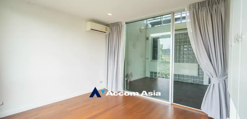 13  3 br Townhouse For Rent in Sathorn ,Bangkok BTS Chong Nonsi - MRT Khlong Toei at The Loft 110316