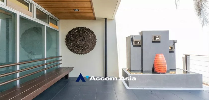 23  3 br Townhouse For Rent in Sathorn ,Bangkok BTS Chong Nonsi - MRT Khlong Toei at The Loft 110316