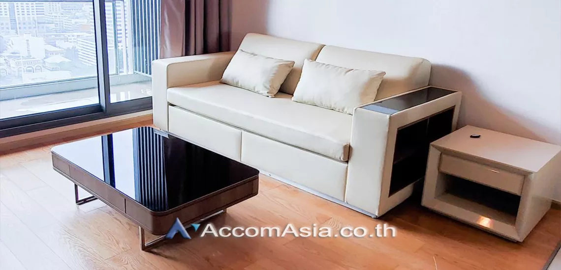 unit 2 Bedrooms  Condominium For Rent in Silom, Bangkok  near BTS Chong Nonsi (AA22412)