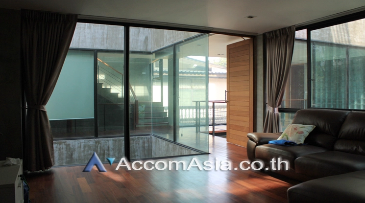 11  4 br House For Sale in Phaholyothin ,Bangkok BTS Ari AA22455