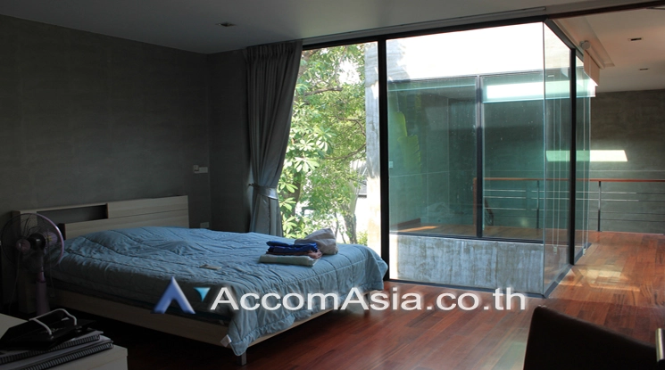 12  4 br House For Sale in Phaholyothin ,Bangkok BTS Ari AA22455