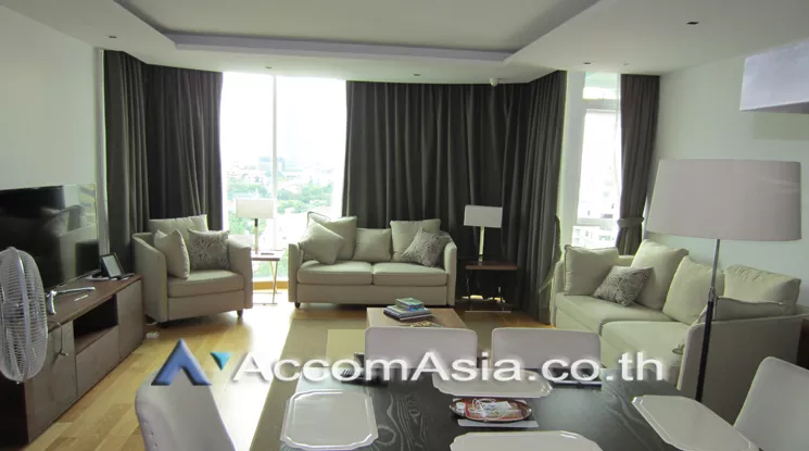 unit 2 Bedrooms  Condominium For Rent in Phaholyothin, Bangkok  near BTS Ari (AA22459)