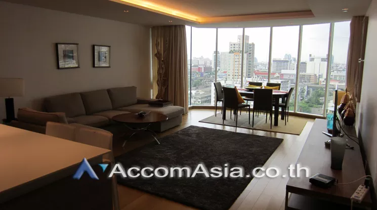 unit 2 Bedrooms  Condominium For Rent in Phaholyothin, Bangkok  near BTS Ari (AA22461)