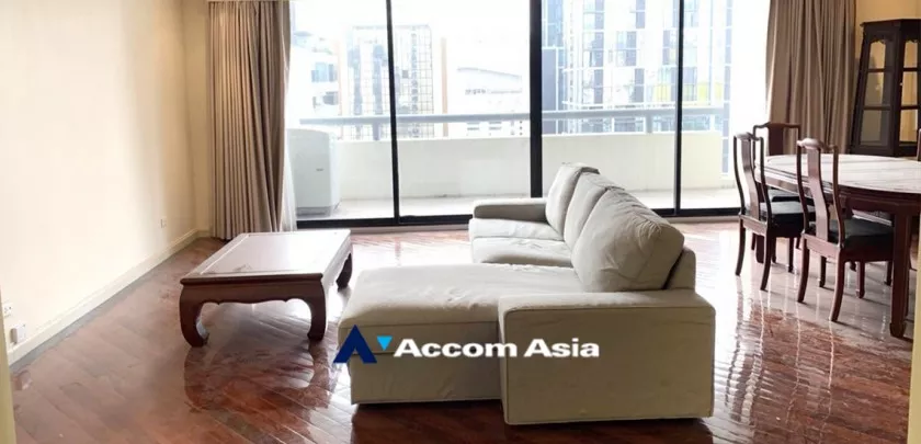  2 Bedrooms  Condominium For Rent in Ploenchit, Bangkok  near BTS Chitlom (AA22468)