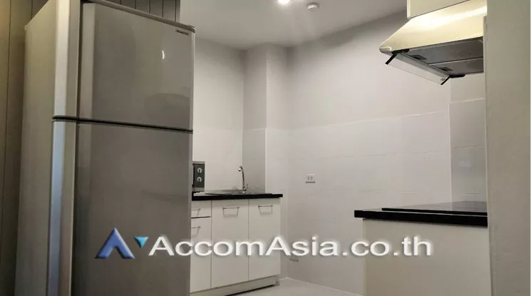 Pet friendly |  1 Bedroom  Apartment For Rent in Sukhumvit, Bangkok  near BTS Asok - MRT Sukhumvit (AA22469)